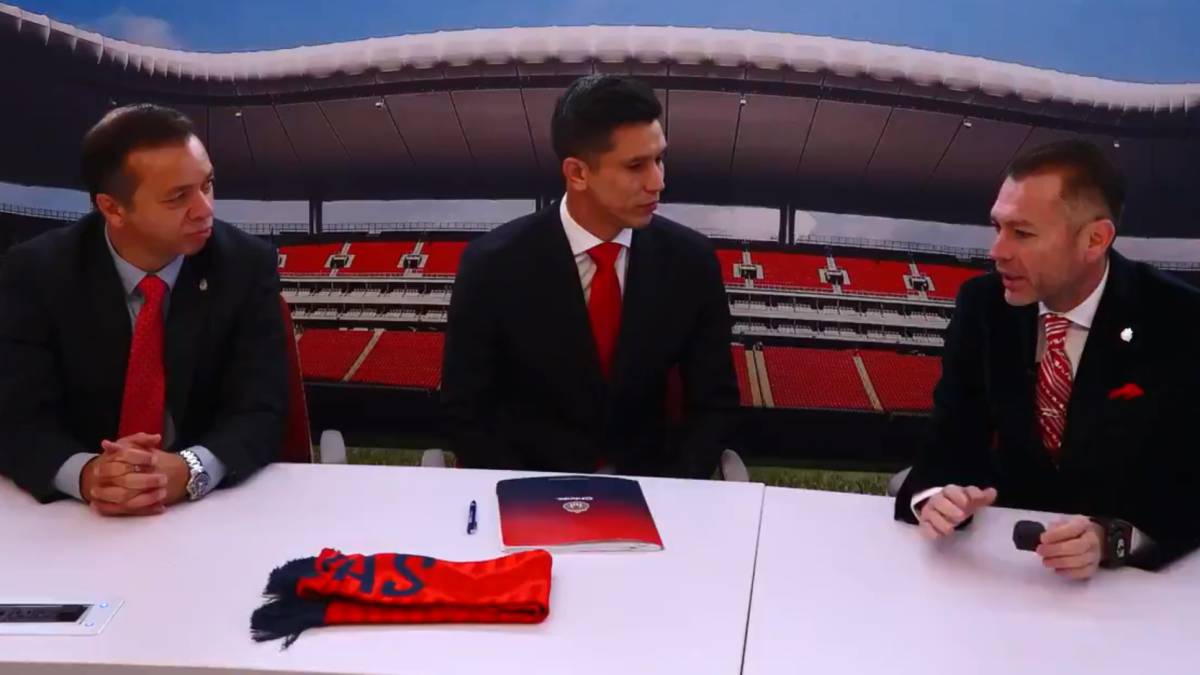 Firma Jesús Molina con Chivas con la meta de ganar liga y Concacaf