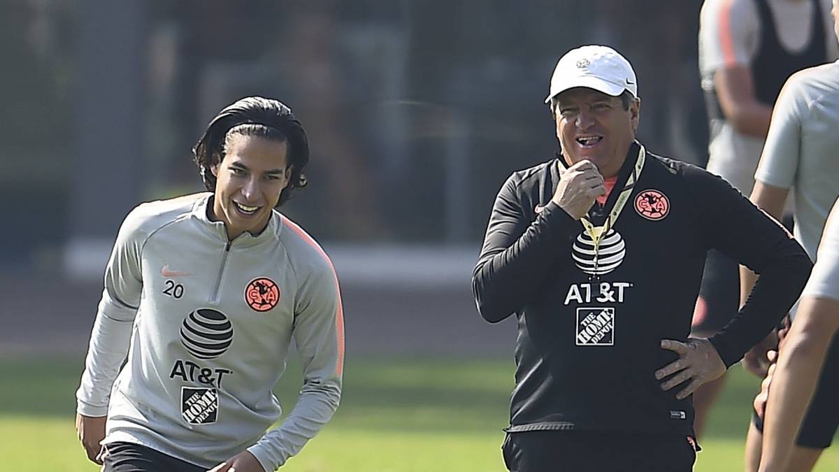 Miguel Herrera sigue contando con Diego Lainez en América