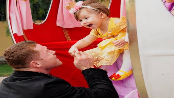 ¡Cómo cuento de hadas! Así festejó Canelo a su hija