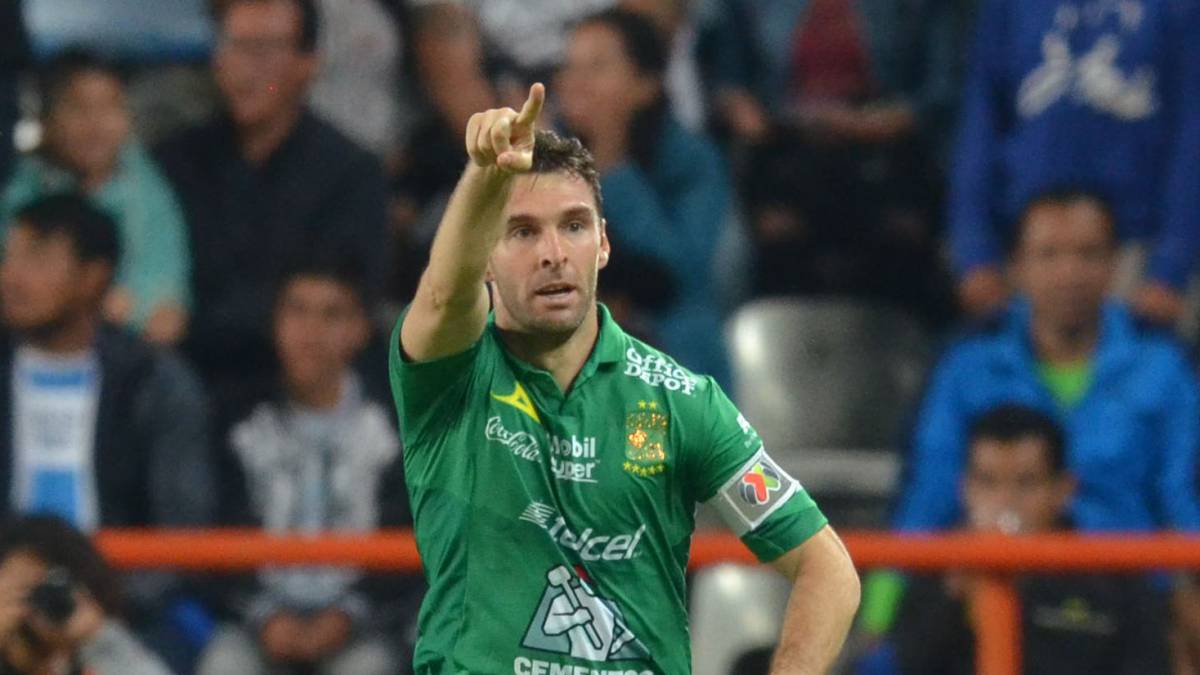 En Brasil ya dan por hecho la llegada de Mauro Boselli a Corinthians
