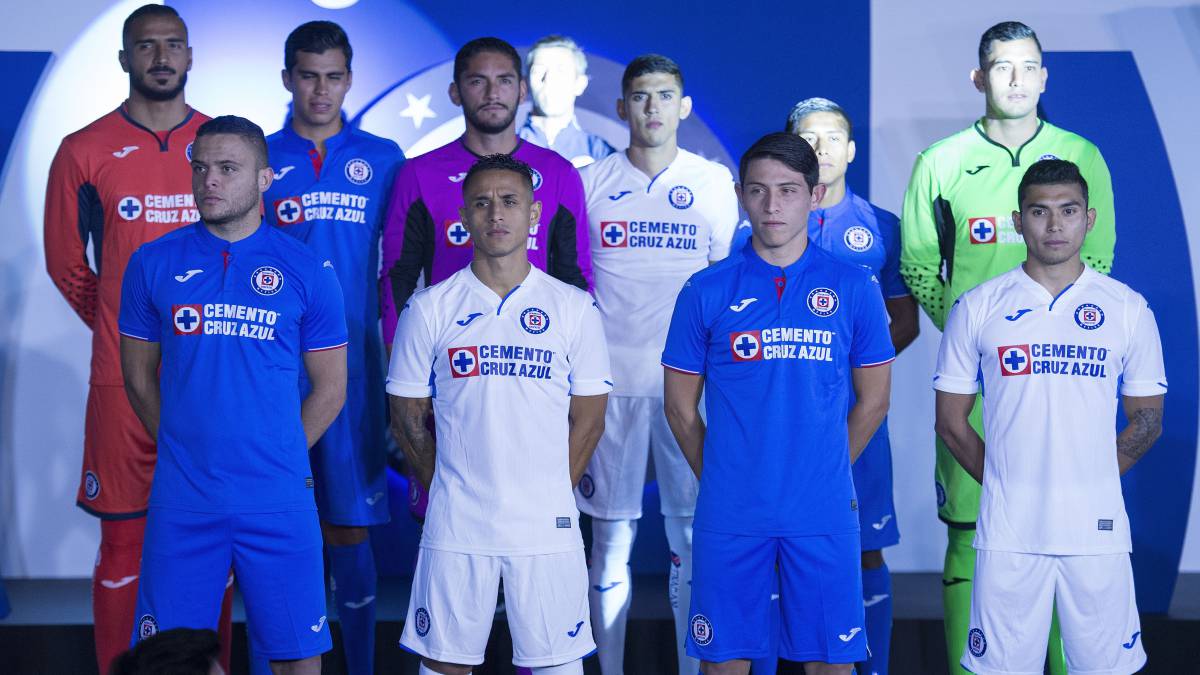 Cruz Azul presenta uniformes que usará en el Clausura 2019