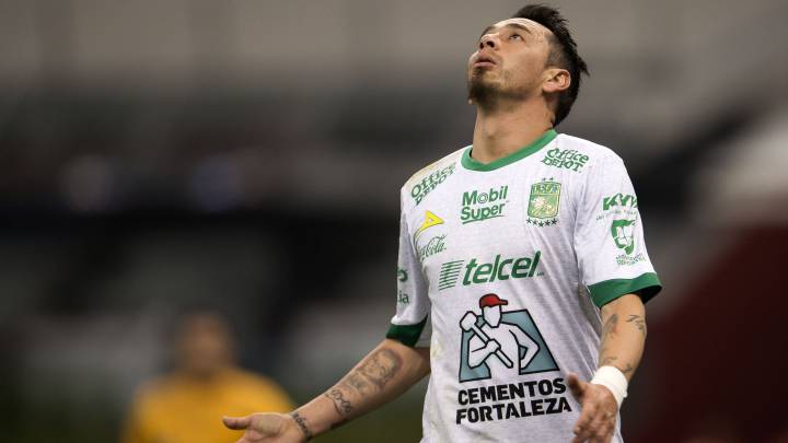 Rubens Sambueza fuera del León por fractura en el pie derecho