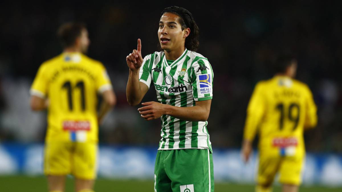 Diego Lainez durante el encuentro frente al Espanyol