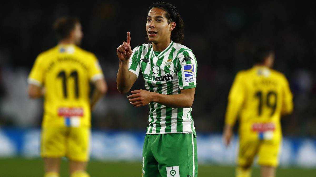 Diego Lainez evita al Real Madrid y Barcelona en Copa del Rey