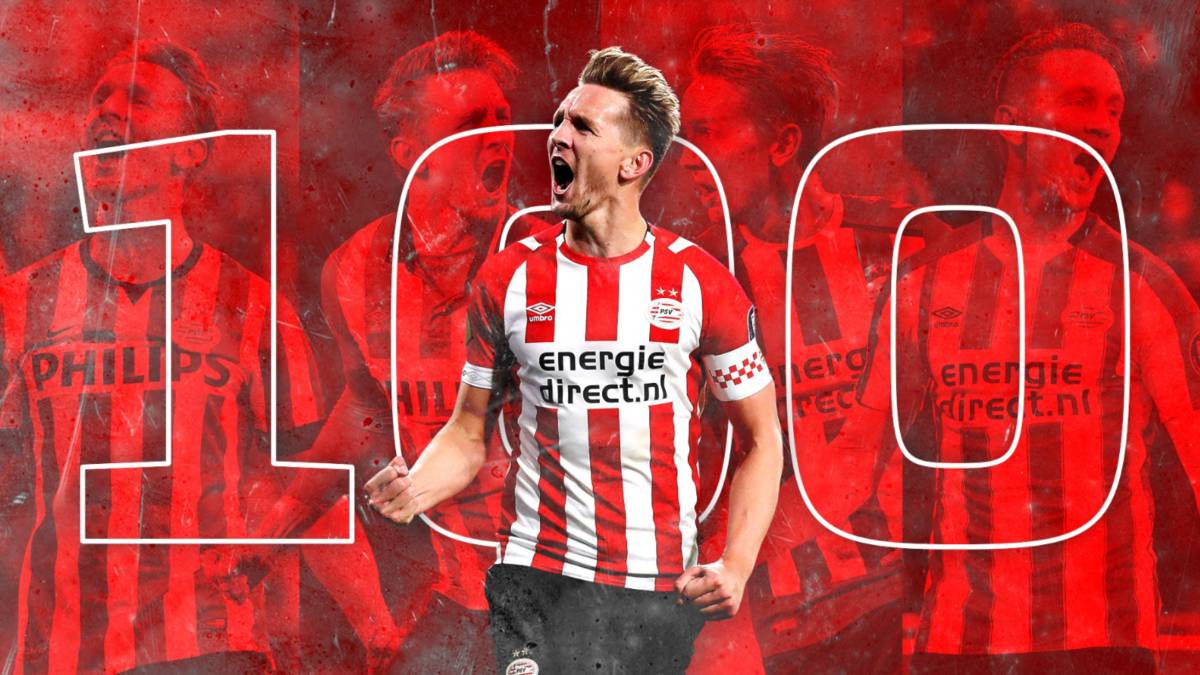 Luuk de Jong festeja sus 100 goles con el PSV