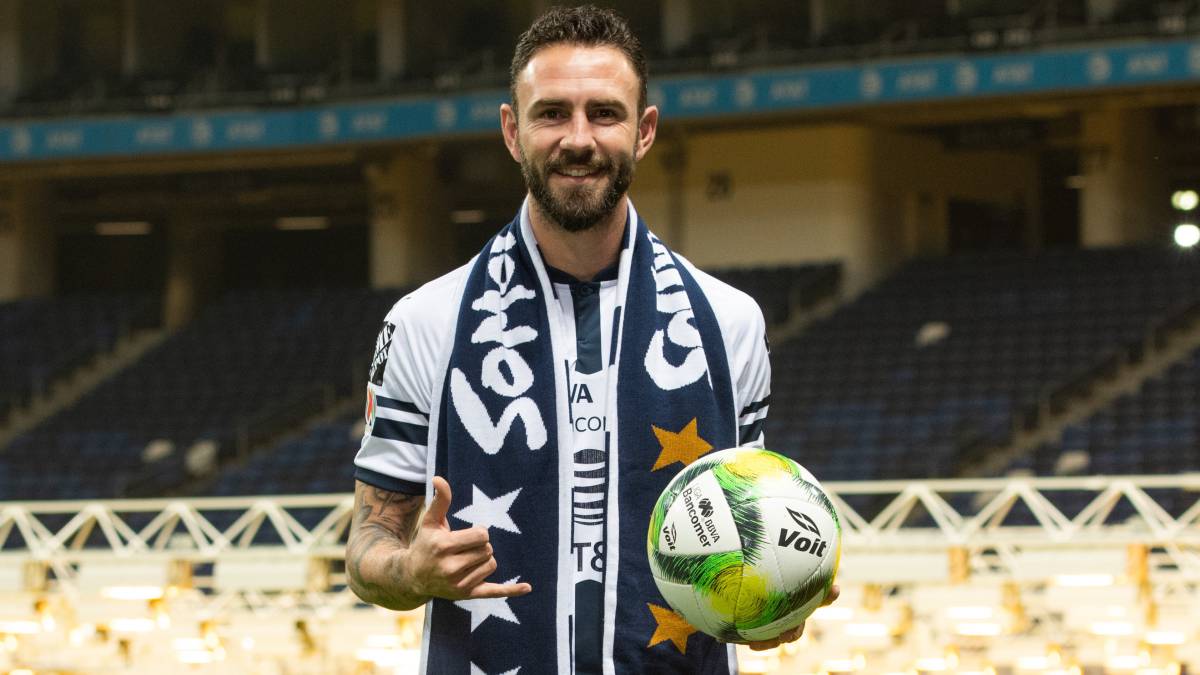 Miguel Layún en su presentación con Monterrey