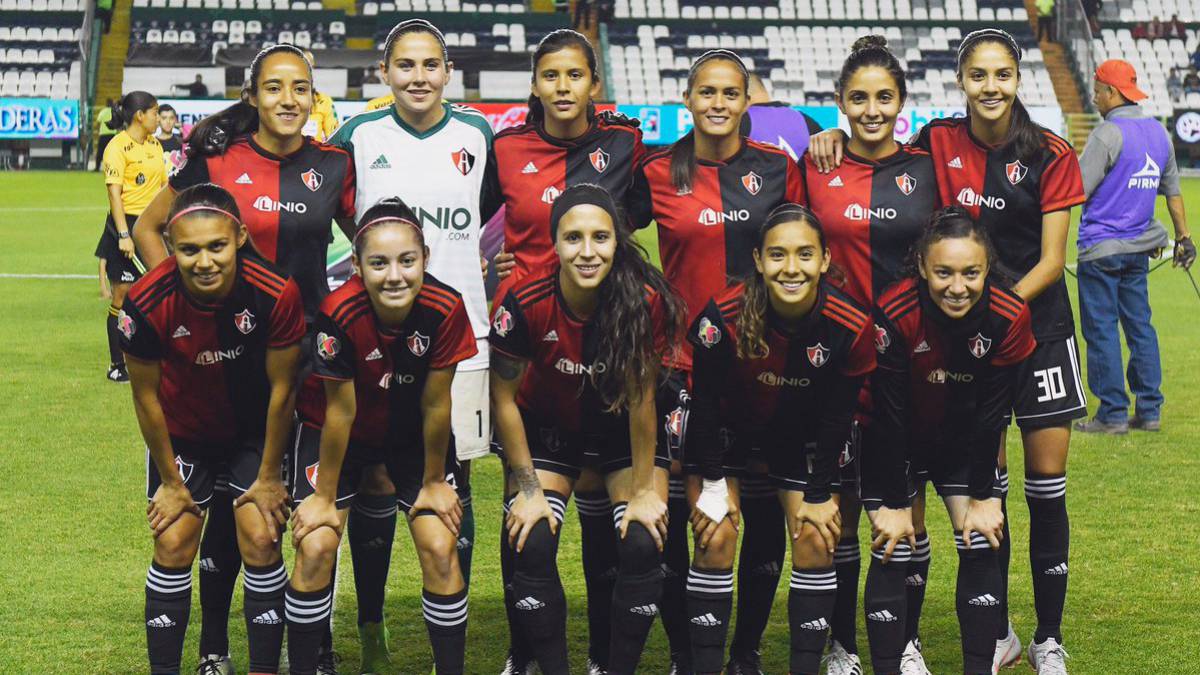 Jugadoras de Atlas posando para la foto