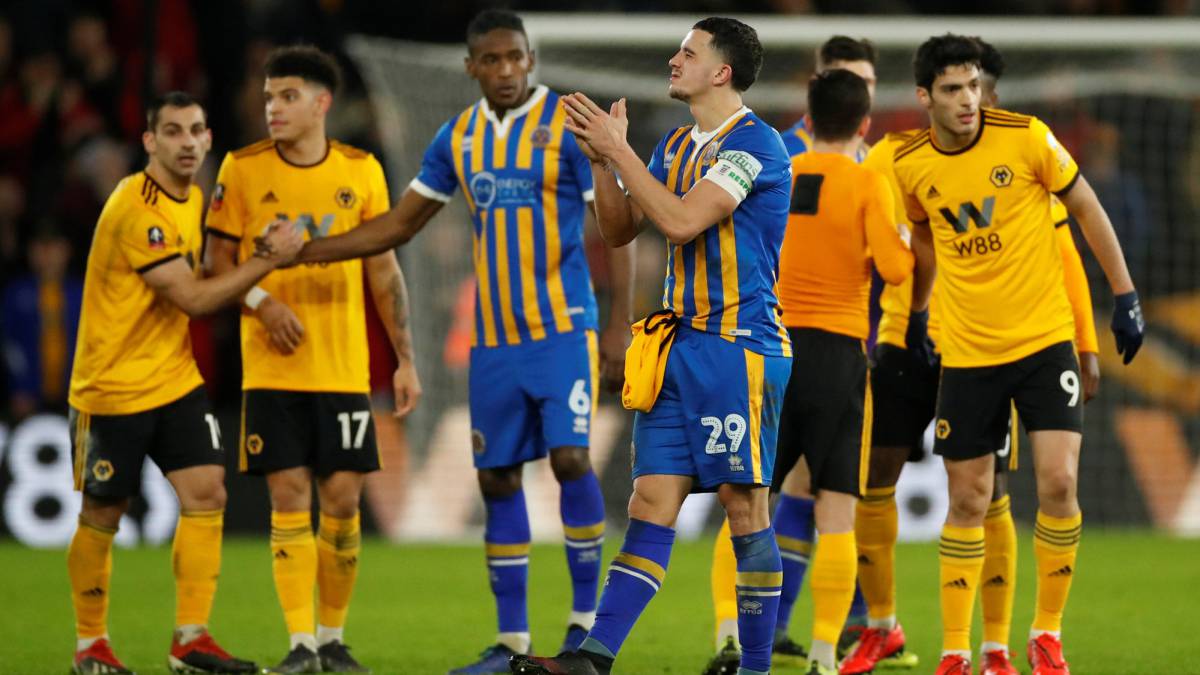 Wolverhampton logró su pase a la quinta ronda de la FA Cup con goles de Doherty y Cavaleiro; el mexicano Raúl Jiménez entró en la segunda mitad