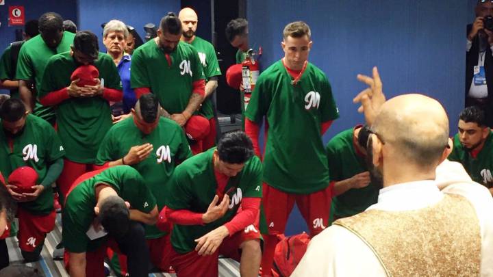 Roster de los Charros de Jalisco es bendecido