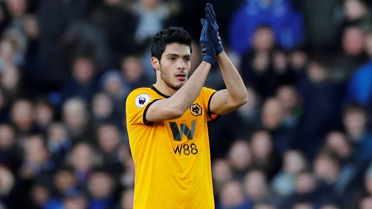 Raúl Jiménez la sigue rompiendo en la Premier League