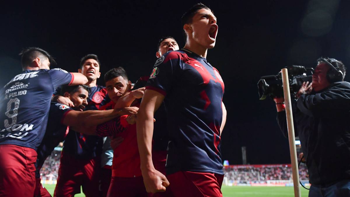 Pulido celebrando su tanto de penalti frente a Necaxa