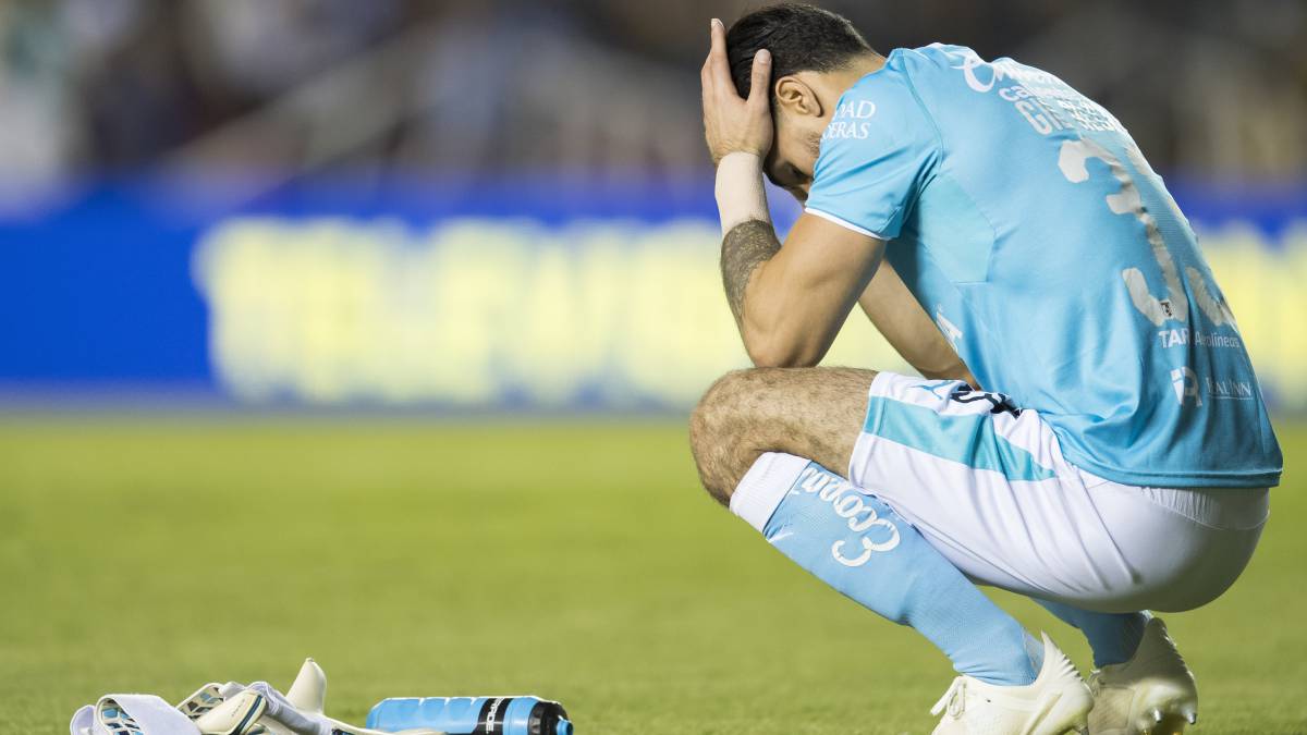 Gil Alcalá se arrepiente en la derrota de Querétaro vs Pumas