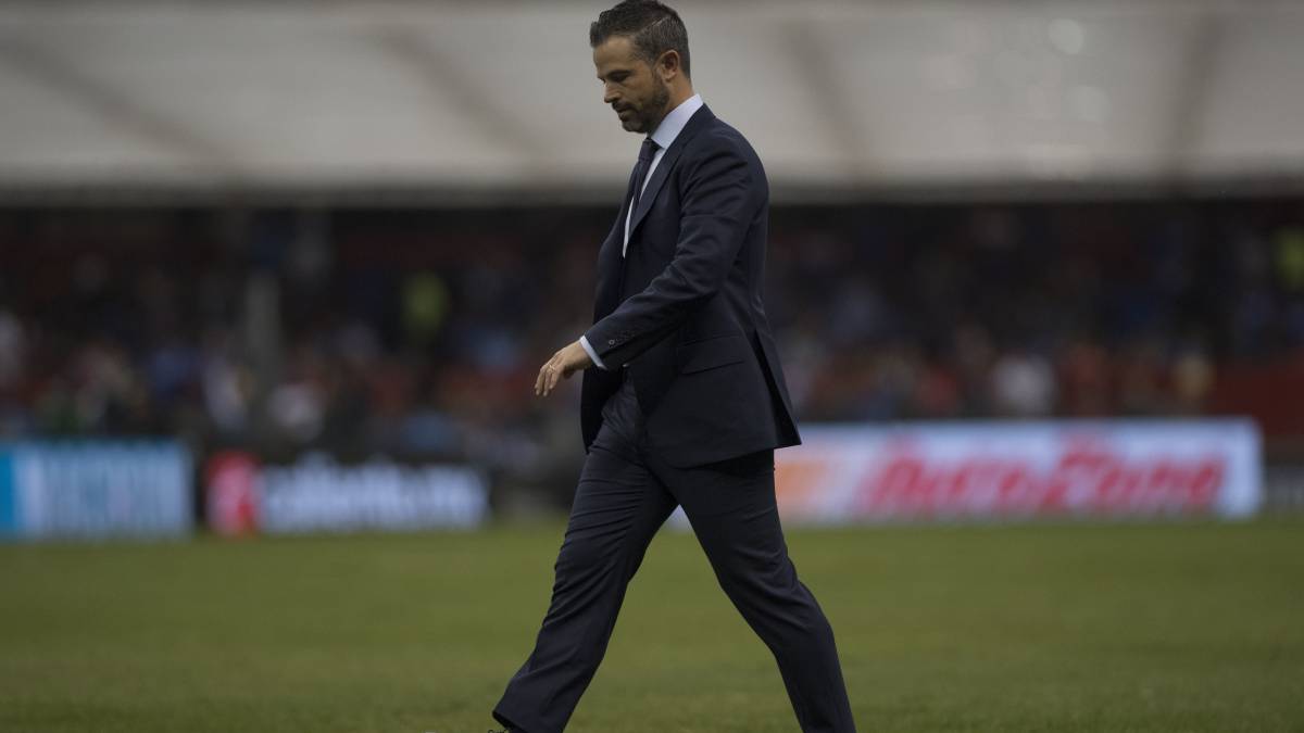 Rafa Puente, decepcionado por otra derrota más con Querétaro