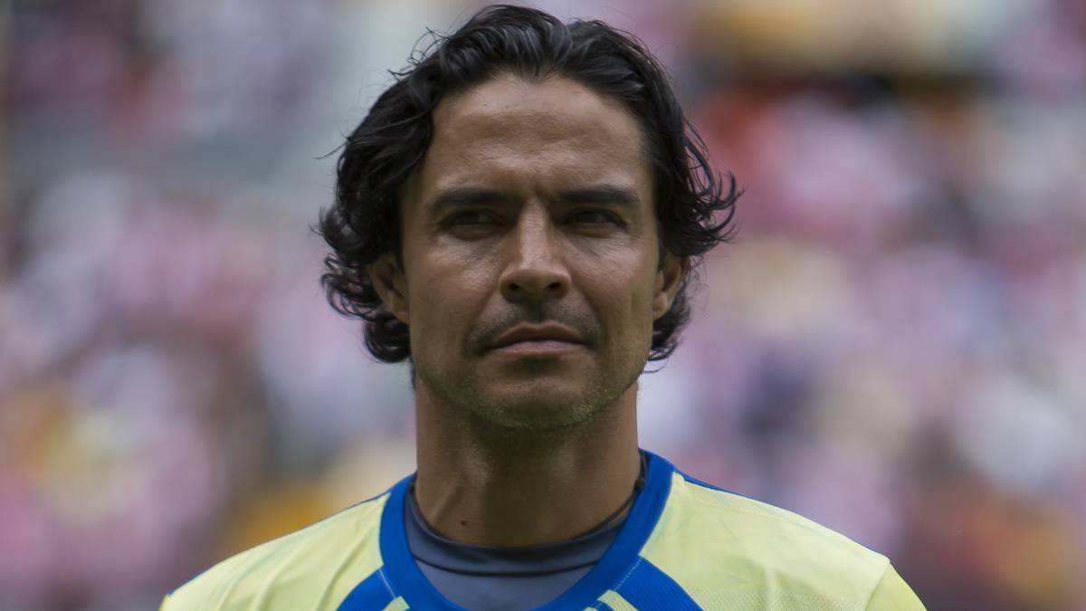 Braulio Luna durante un partido de leyendas del América.