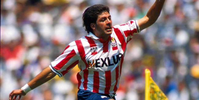 Camilo Romero con Chivas en 1995