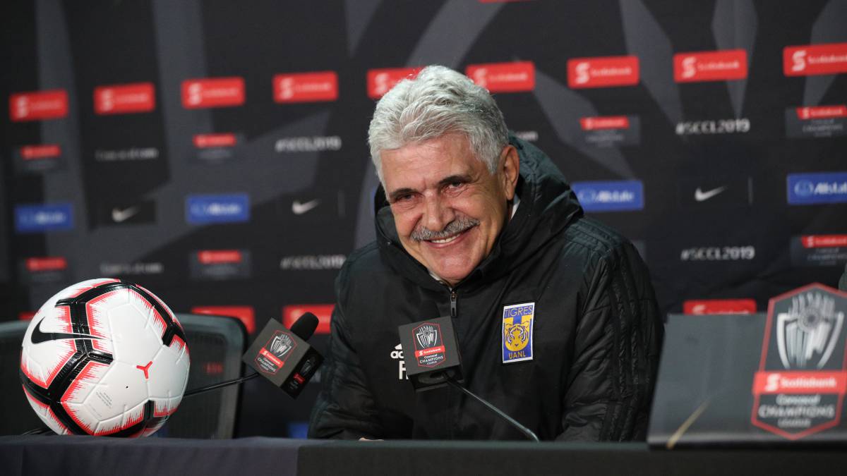 Derrota ante Saprissa no caló a Ricardo Ferretti