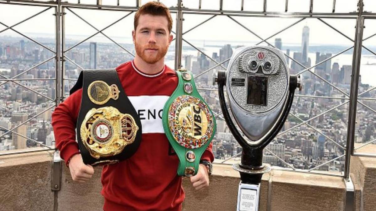 Canelo: "Ojalá haya más gente como Lorena, Chicharito y yo"