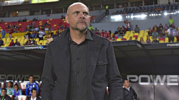 El estratega argentino tuvo un paso fugaz con el León, ahora tendrá una nueva oportunidad en el fútbol mexicano con Monarcas Morelia.