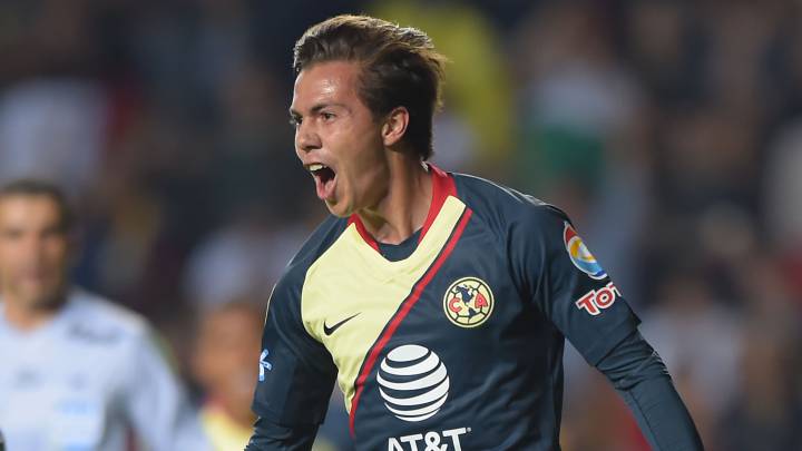 Sebastián Córdova festeja el gol del empate contra Morelia