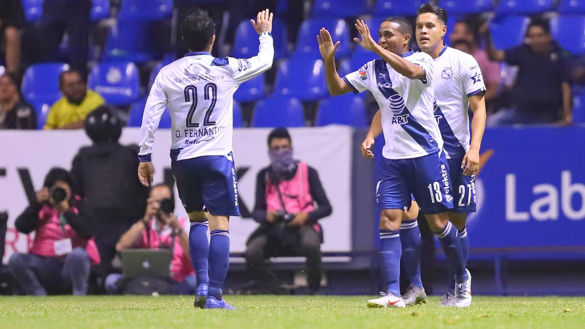Yohandry Orozco celebra su gol ante los Gallos Blancos.