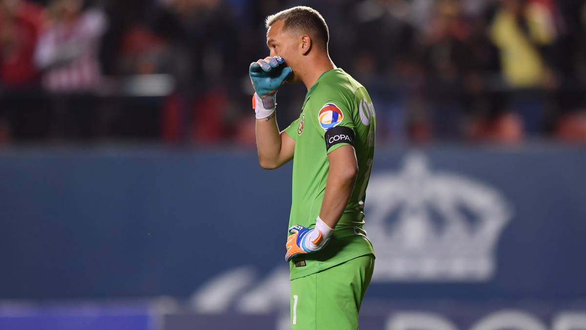 La afición respalda a Agustín Marchesín pese a sus errores
