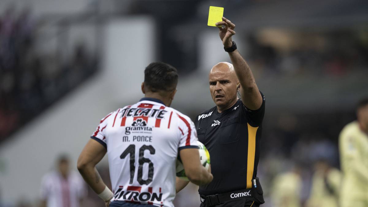 Francisco Chacón a los jugadores en el Clásico Nacional: “Me la pelan todos”