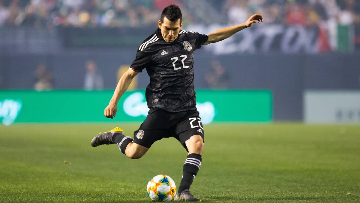Manchester United también quiere al 'Chucky' Lozano