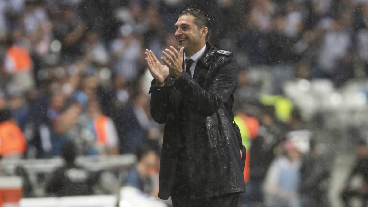 Diego Alonso quiere idilio con la afición de Rayados