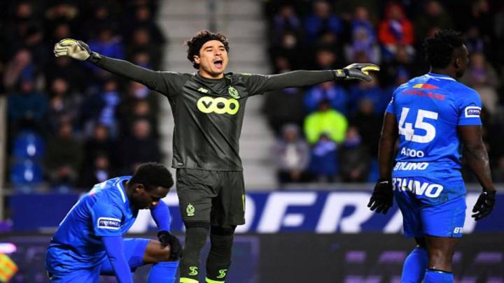 Standard de Lieja hiló dos victorias en los playoffs