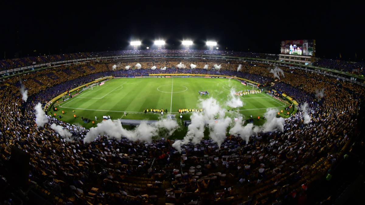 Tigres fue recibido con mosaico colosal