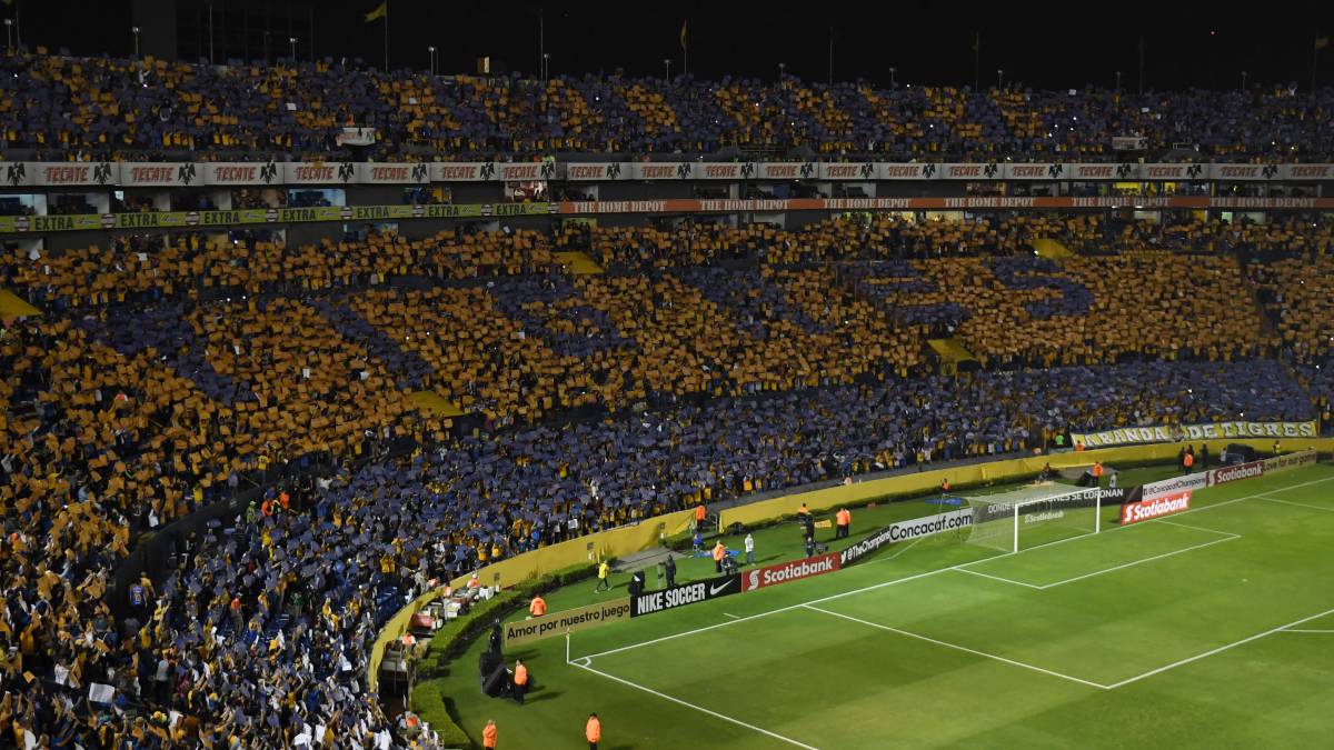 Todo el estadio insultó a Jonathan Orozco