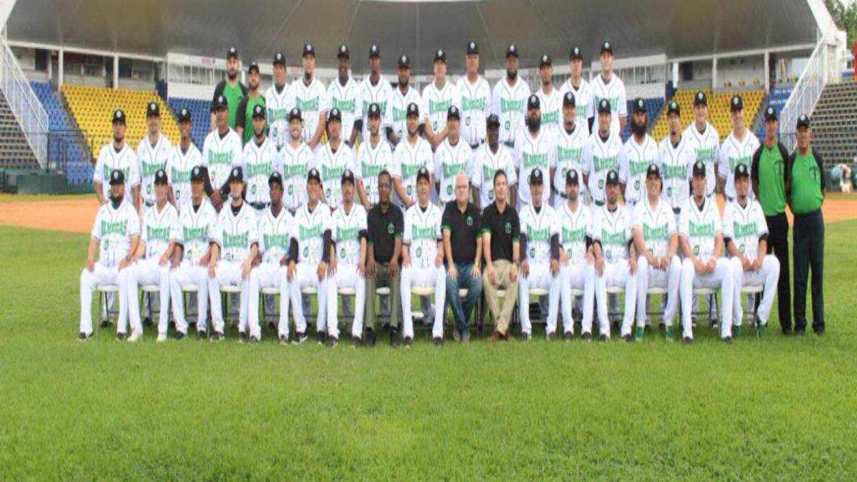 Equipo de Olmecas de Tabasco en la foto oficial para la presente temporada.