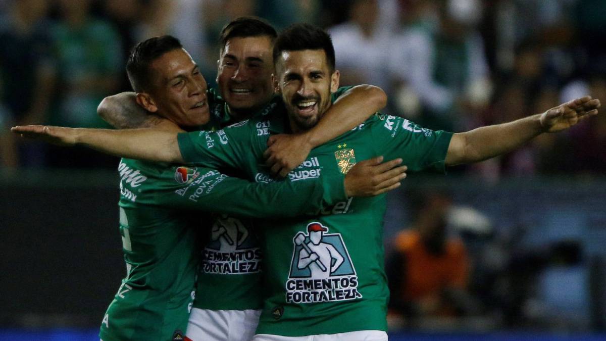 León iguala histórico récord de Cruz Azul con 10 victorias