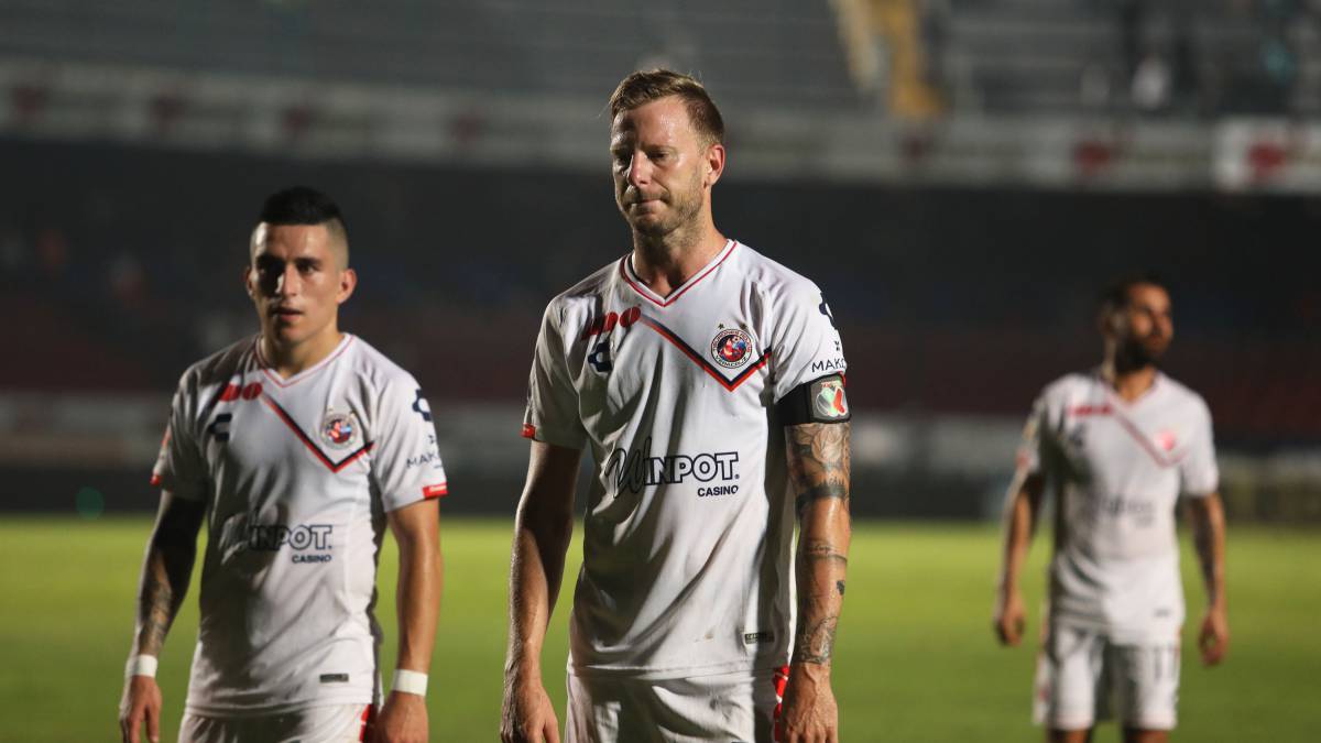 Veracruz pierde a Cristian Menéndez por lesión