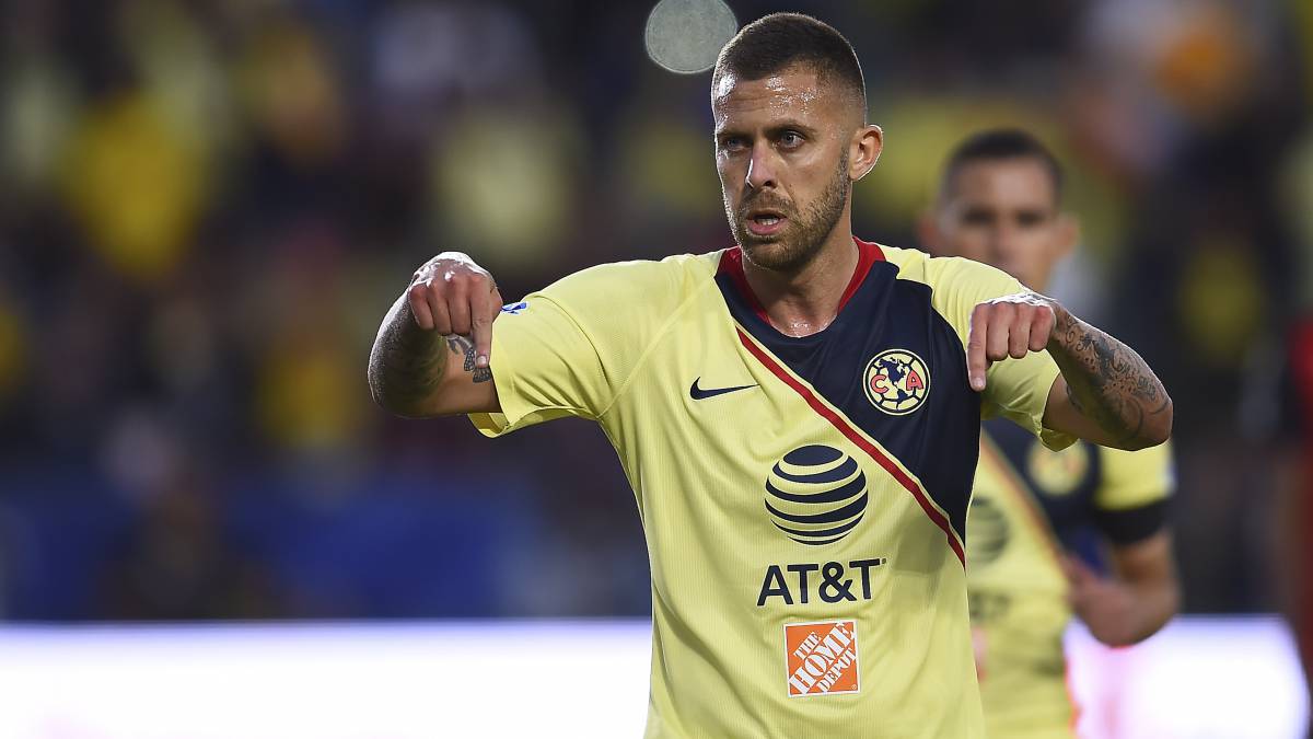 Miguel Herrera reconoce que Ménez está molesto por no jugar