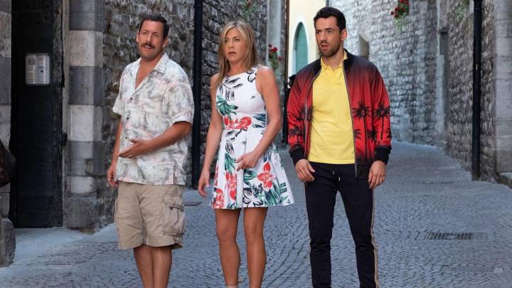 Adam Sandler, Jennifer Aniston y Luis Gerardo Méndez