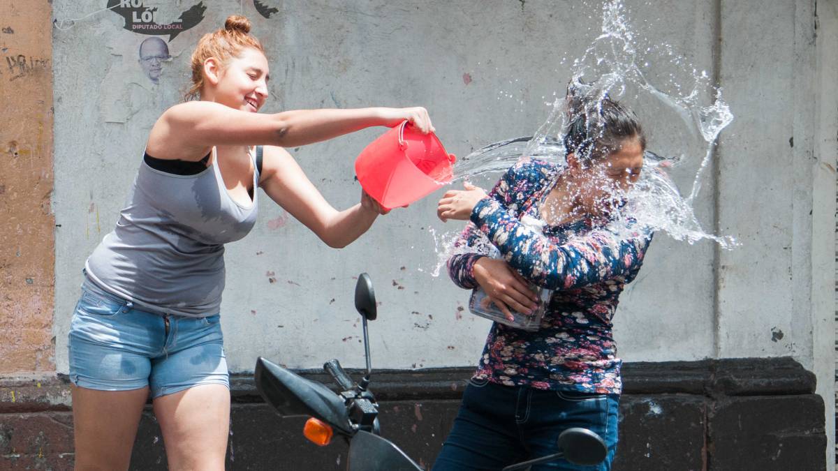 Agua en Sábado de Gloria