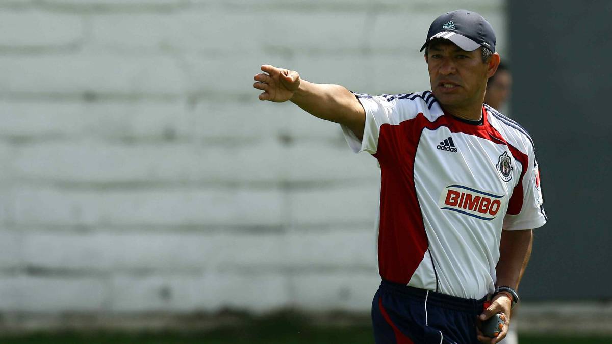Ignacio Ambriz, Chivas
