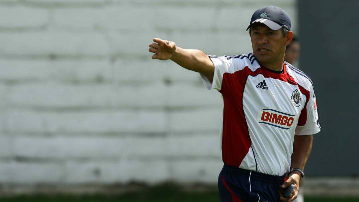 Ignacio Ambriz, Chivas
