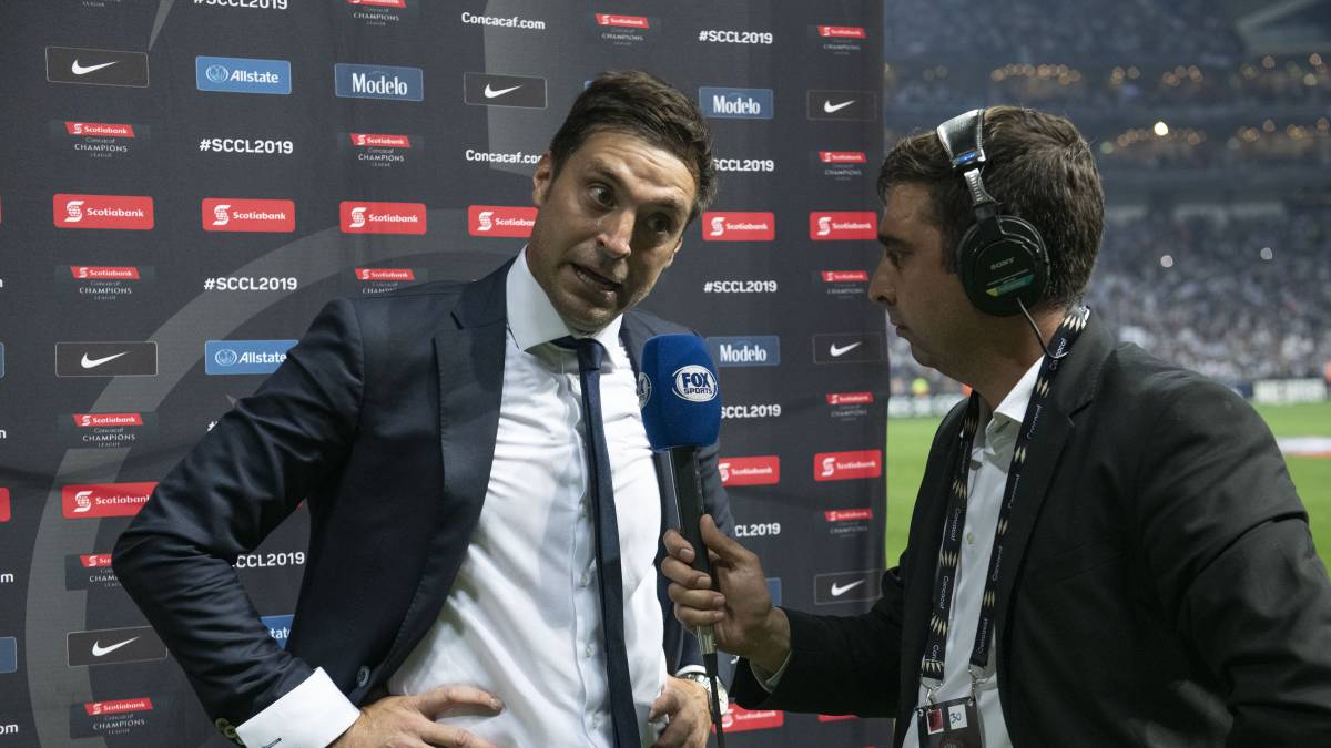 Directiva de Monterrey le "pide" dos títulos a Diego Alonso