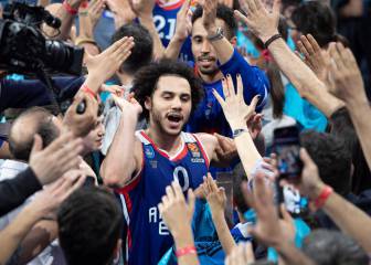 Shane Larkin guía al Anadolu Efes al Final Four de la Euroliga