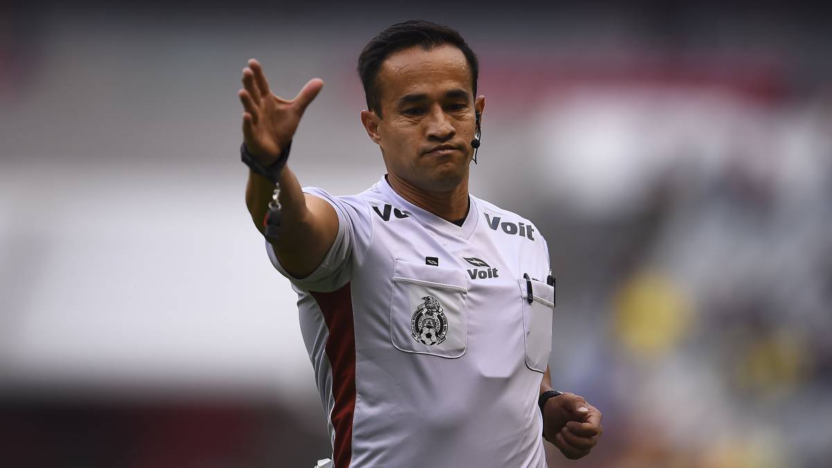 Jorge Isaac Rojas será el árbitro de América vs Cruz Azul