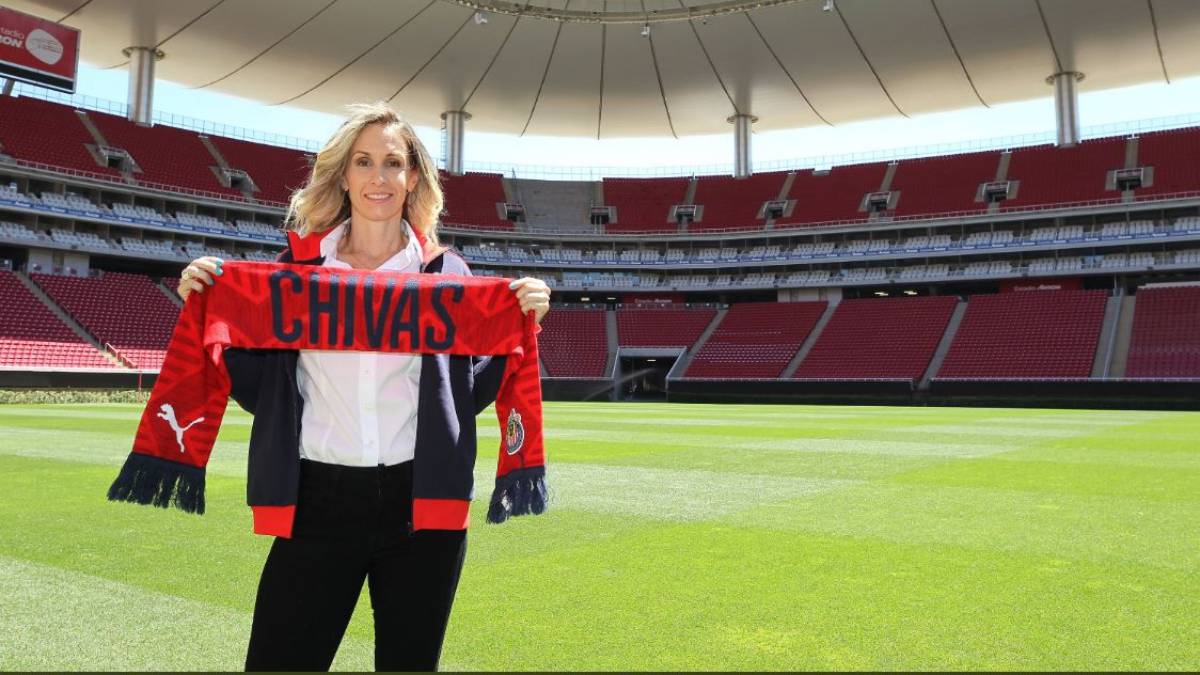 Nueva gerente deportiva de Chivas Femenil le va al América