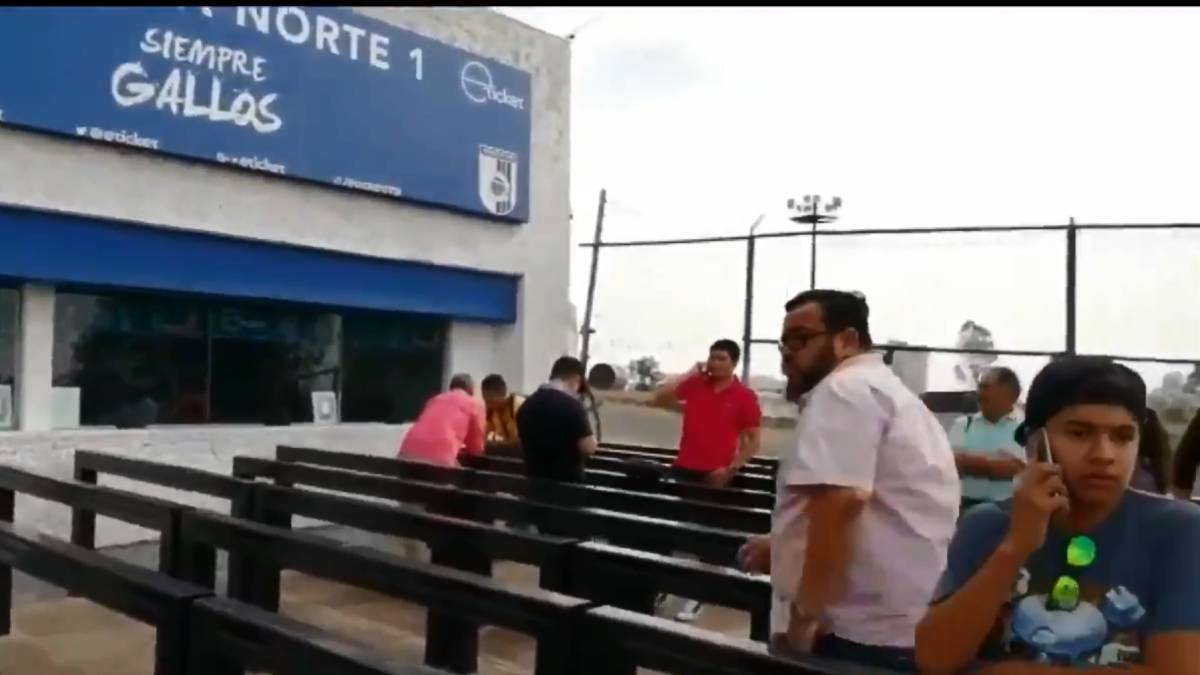 Aficionados ya hacen filas en La Corregidora por boletos