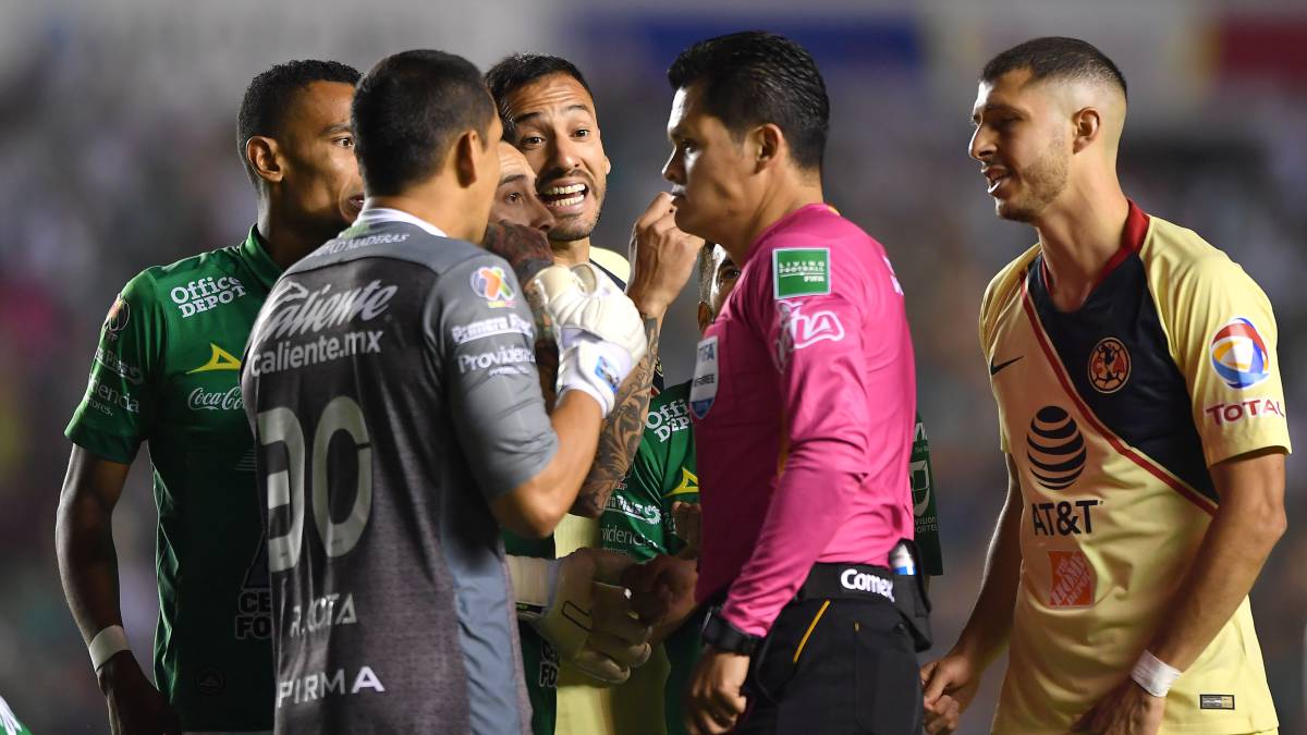 Analistas, con opiniones divididas respecto al penal cancelado al América