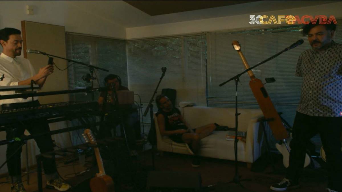 Café Tacvba hace concierto interactivo en sus 30 años