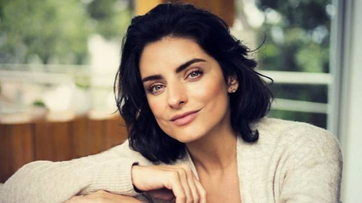 Aislinn Derbez