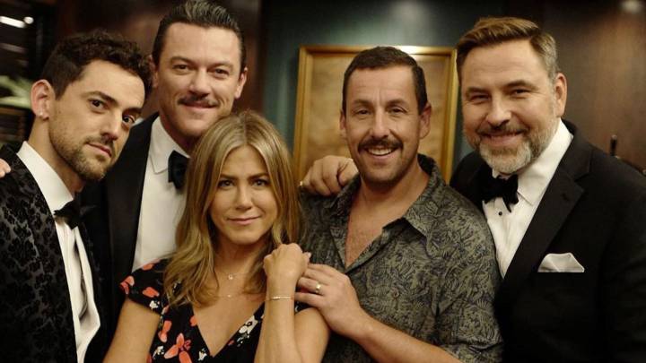 Luis Gerardo Méndez, Jennifer Aniston y Adam Sandler