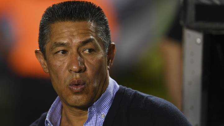 Ignacio Ambriz seguirá con León tras renovar por dos años más
