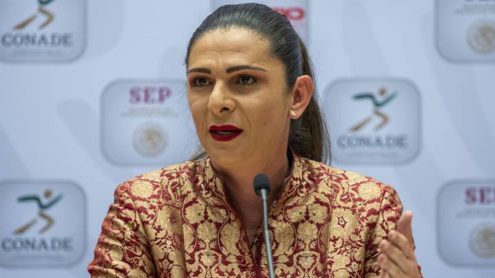 Ana Guevara, directora general de Conade, en una conferencia de prensa.